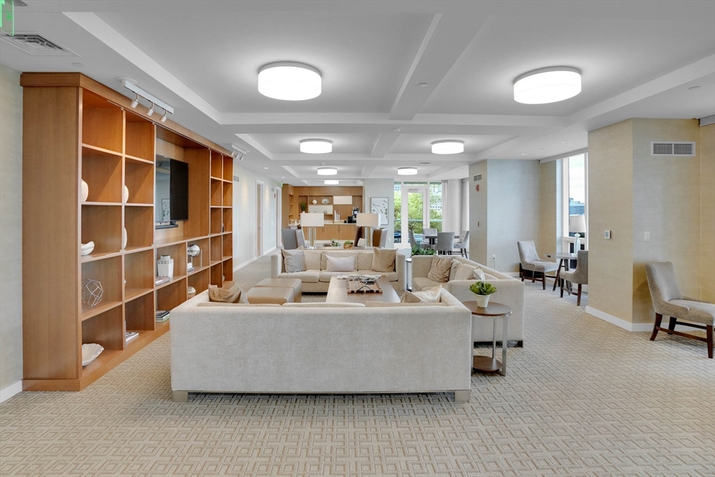 22 Liberty Dr #6F Boston, MA 02210