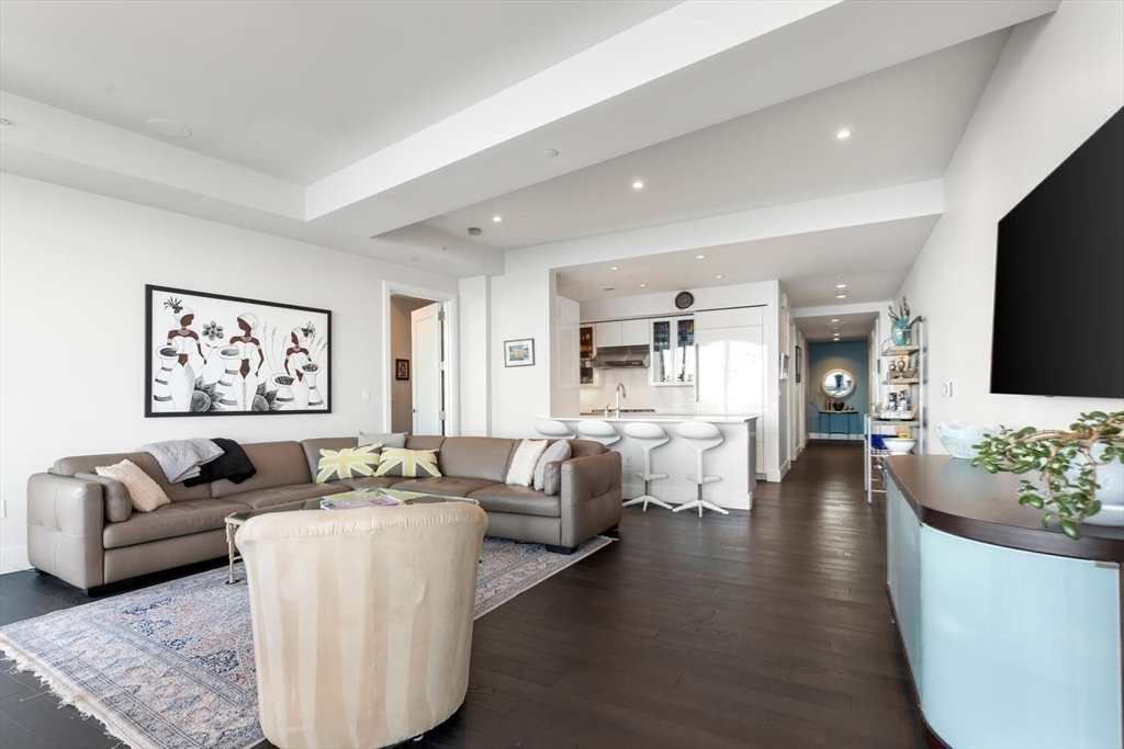 22 Liberty Dr #6F Boston, MA 02210