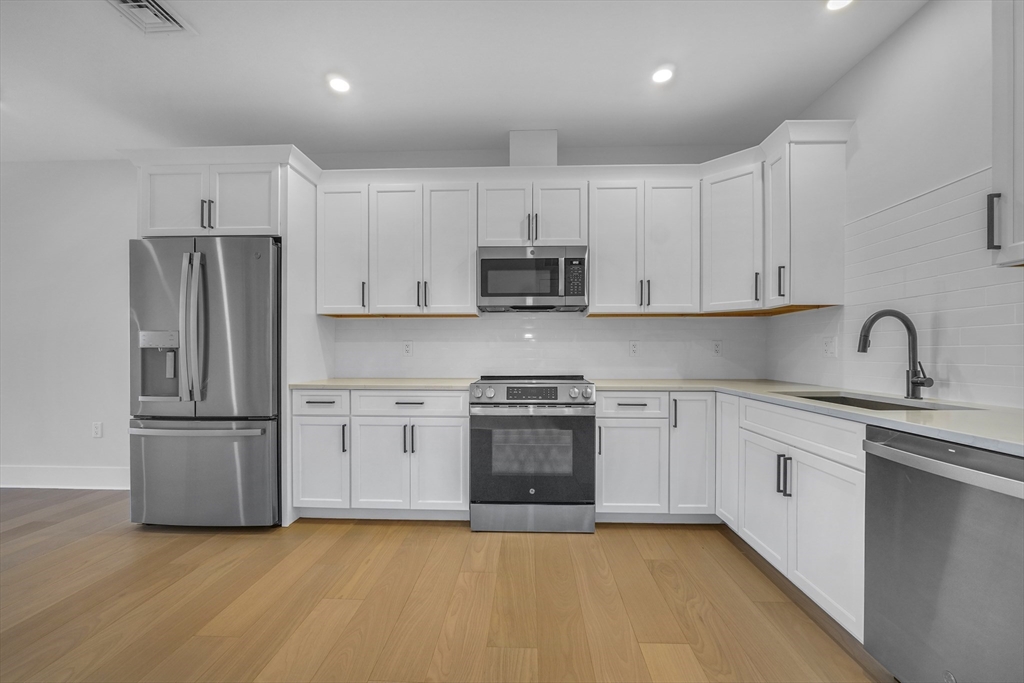 62 Foundry St #414 Wakefield, MA 01880