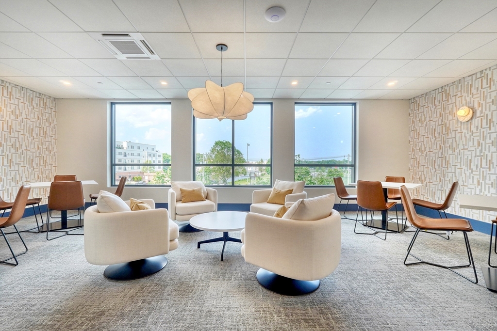 62 Foundry St #414 Wakefield, MA 01880