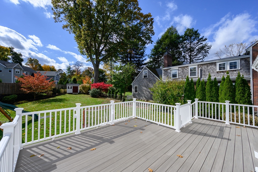19 Lantern Ln Milton, MA 02186