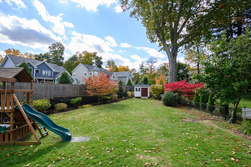 19 Lantern Ln Milton, MA 02186