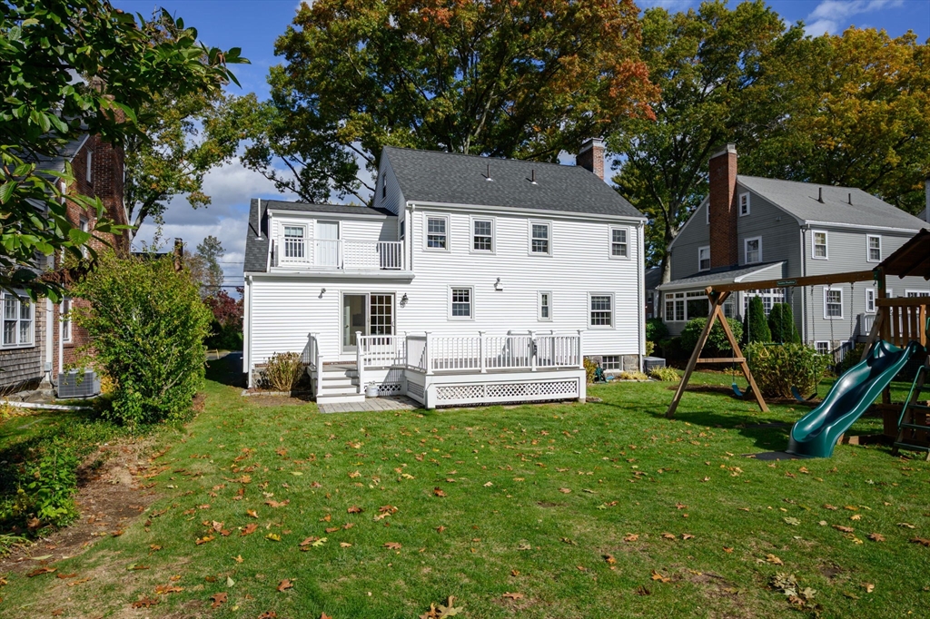 19 Lantern Ln Milton, MA 02186