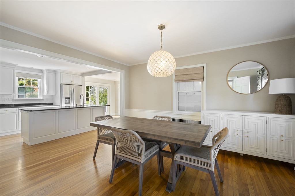 19 Lantern Ln Milton, MA 02186