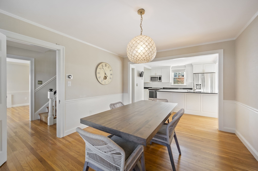 19 Lantern Ln Milton, MA 02186