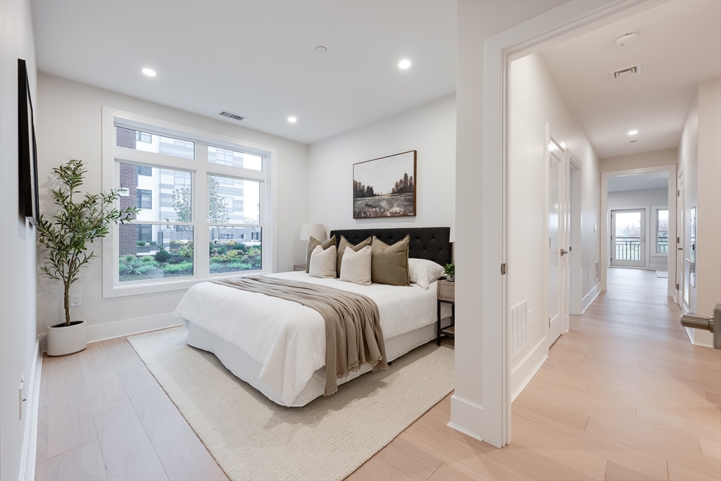 62 Foundry St #202 Wakefield, MA 01880