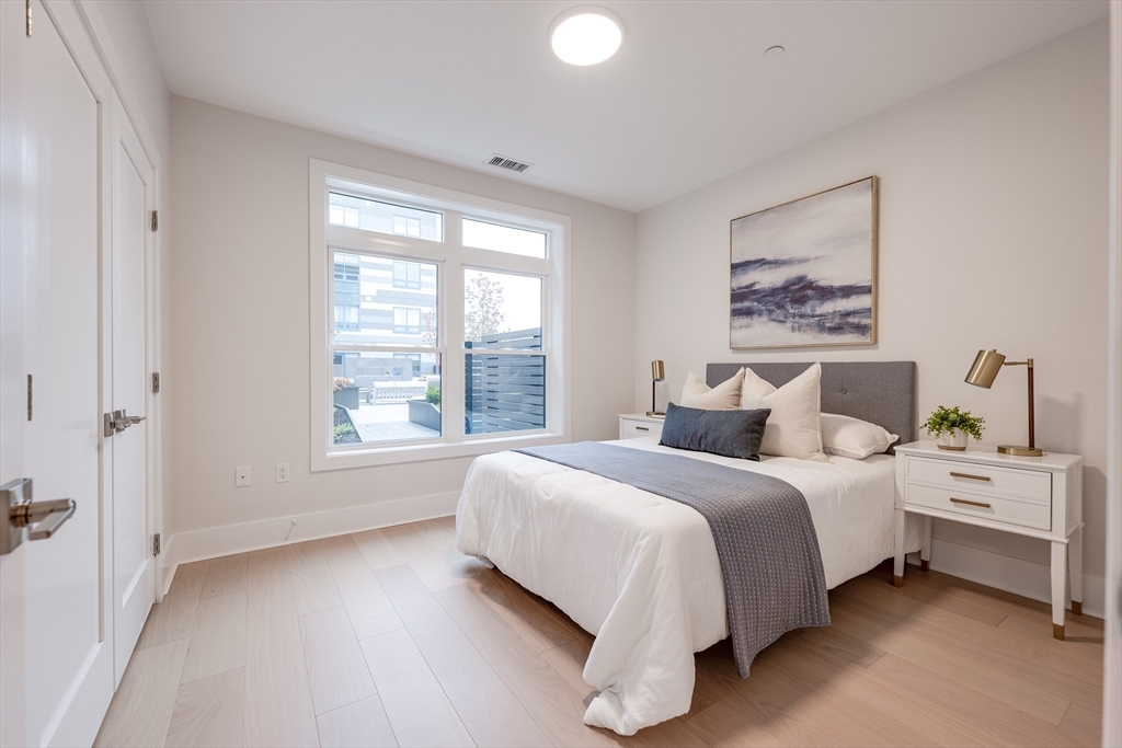 62 Foundry St #202 Wakefield, MA 01880