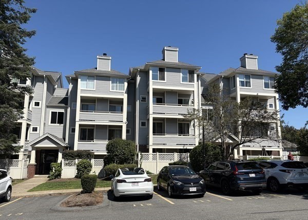 200 Falls Blvd #B305