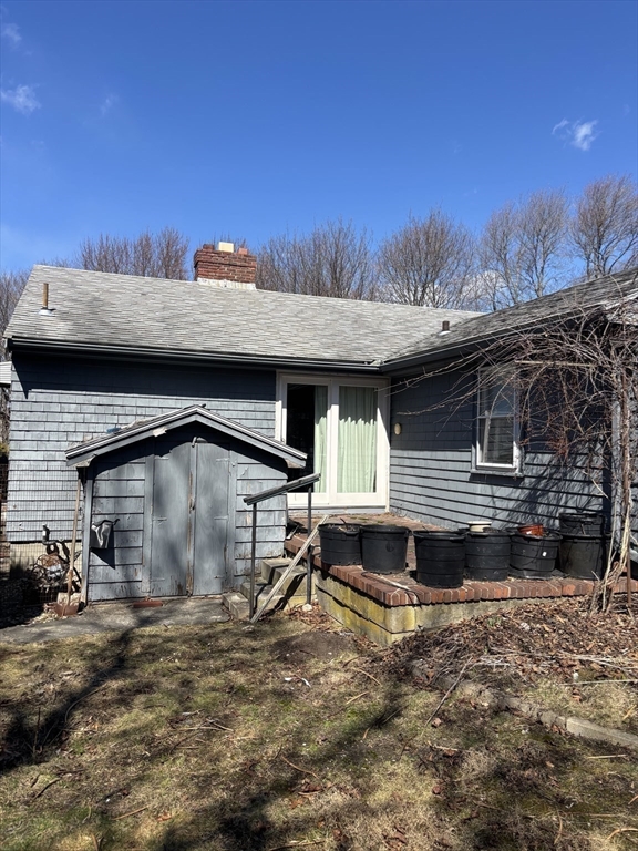 2 Savin Rd Wakefield, MA 01880