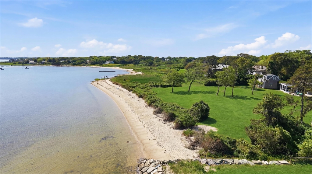 91 Plantingfield Way Edgartown, MA 02539