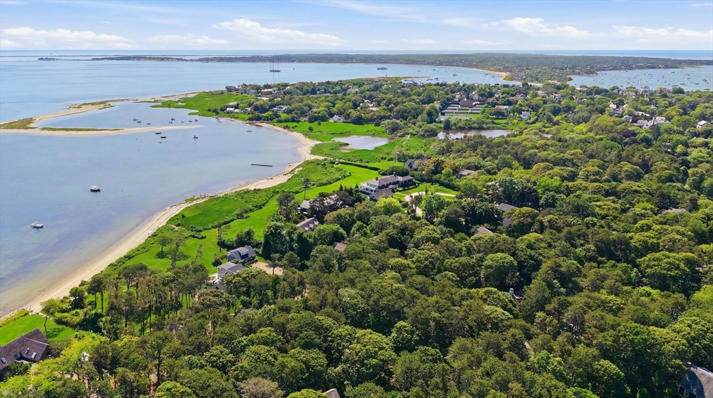91 Plantingfield Way Edgartown, MA 02539