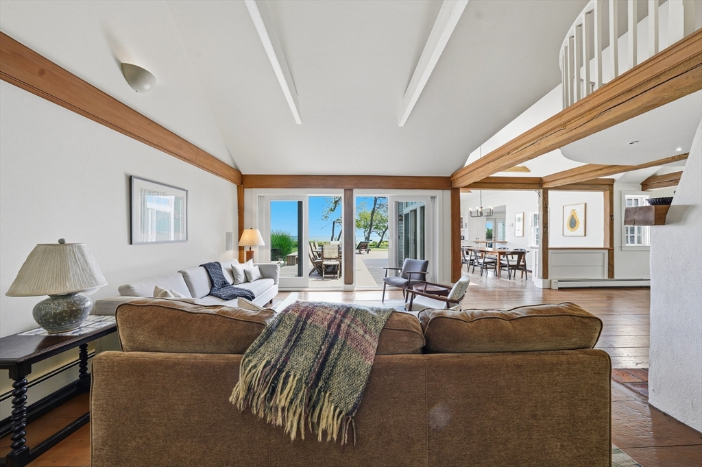 91 Plantingfield Way Edgartown, MA 02539
