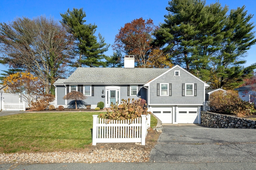3 Suntaug St Lynnfield, MA 01940