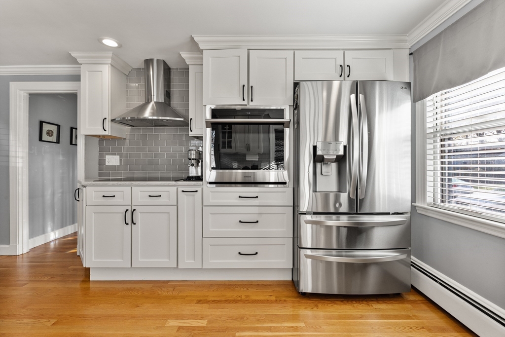 3 Suntaug St Lynnfield, MA 01940