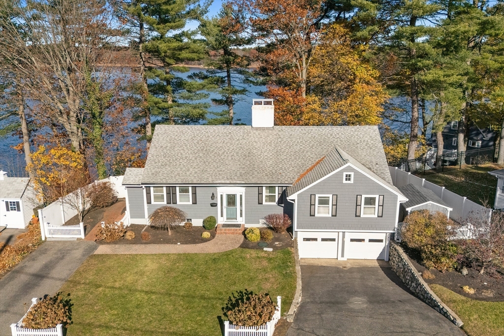 3 Suntaug St Lynnfield, MA 01940