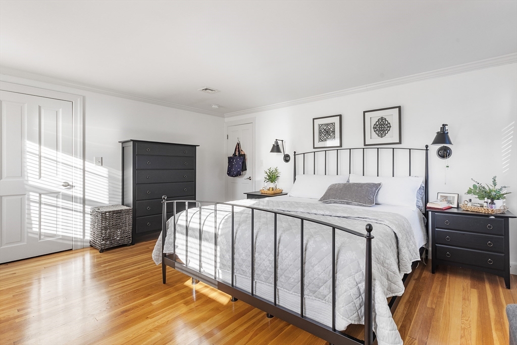 3 Suntaug St Lynnfield, MA 01940