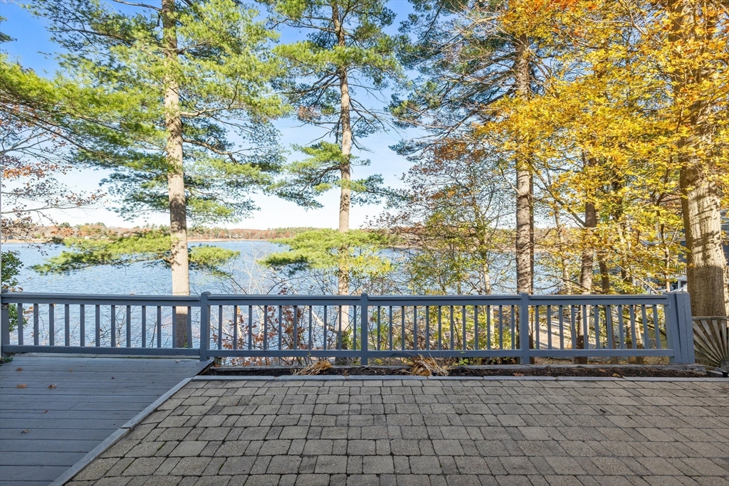 3 Suntaug St Lynnfield, MA 01940