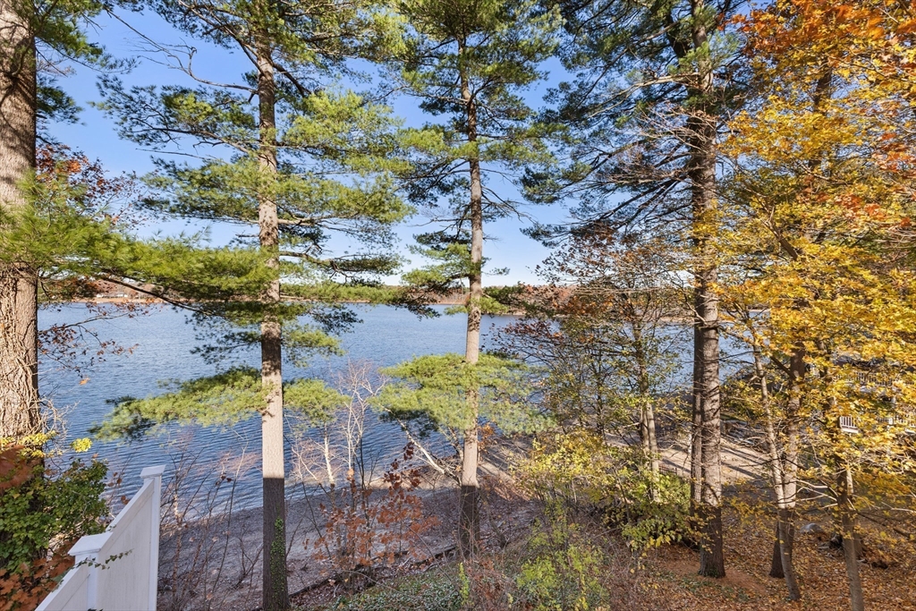 3 Suntaug St Lynnfield, MA 01940