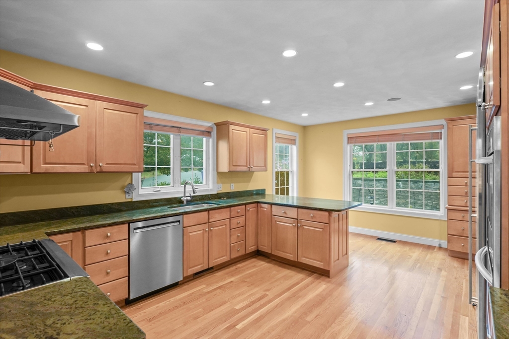 5 Bateman Ct #5 Wakefield, MA 01880 5 Bateman Ct #5 Wakefield, MA 01880