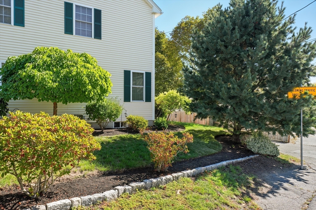 5 Bateman Ct #5 Wakefield, MA 01880 5 Bateman Ct #5 Wakefield, MA 01880