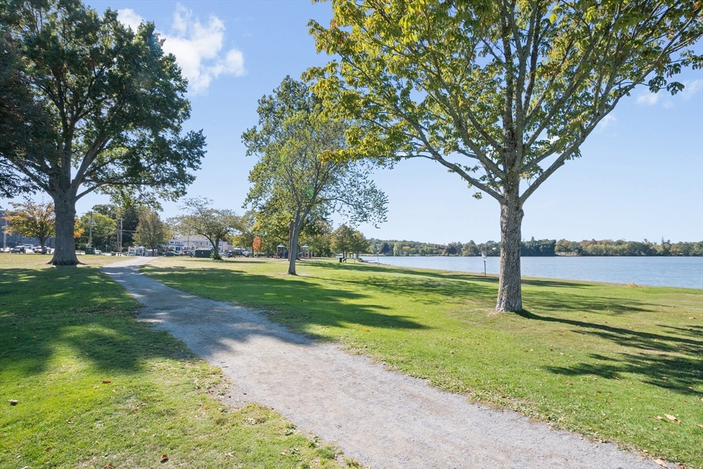 48 Cordis St Wakefield, MA 01880