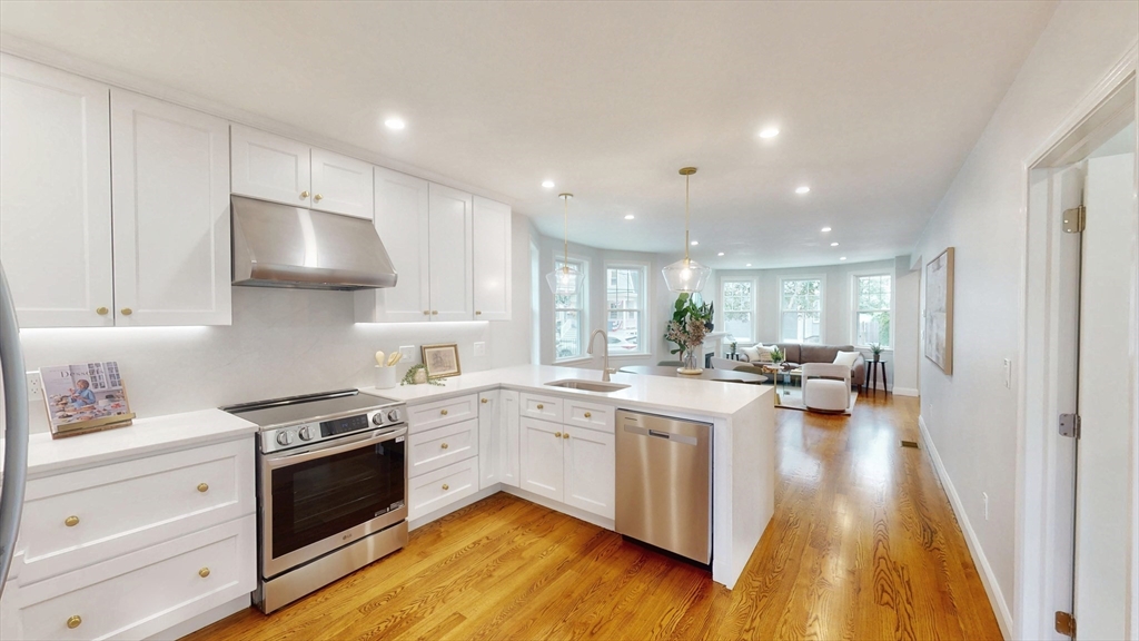 10 Lewis St #2