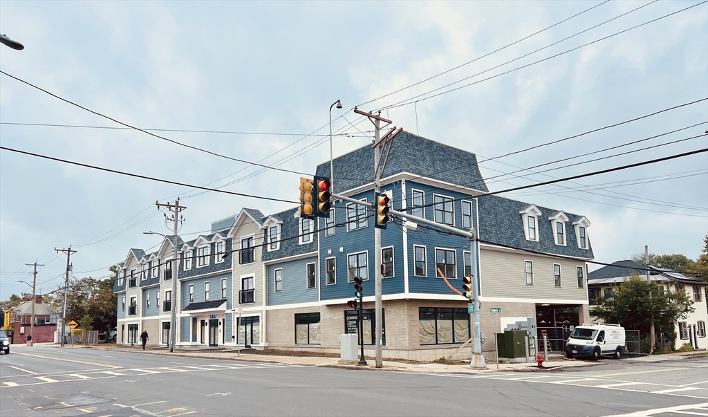 585 Washington St #model-2