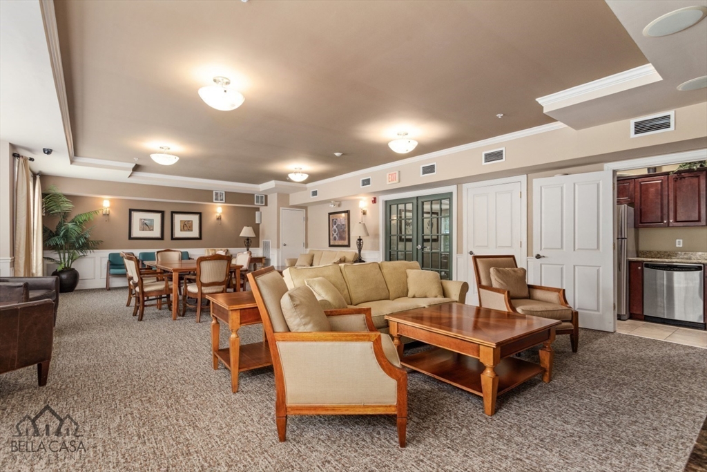 248 Albion St #231 Wakefield, MA 01880