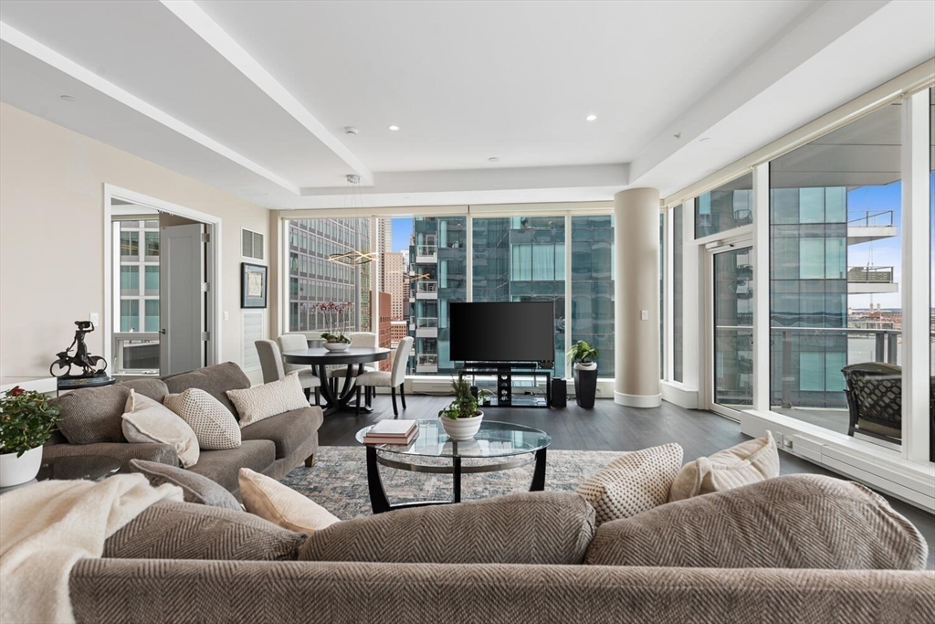 50 Liberty Dr #10K Boston, MA 02210