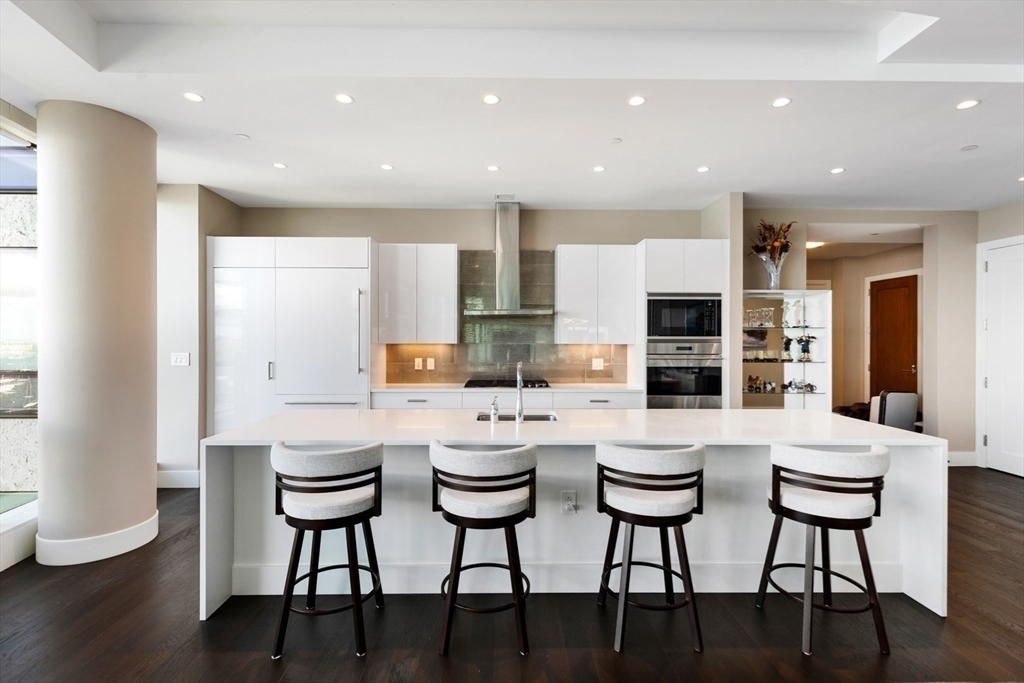 50 Liberty Dr #10K Boston, MA 02210