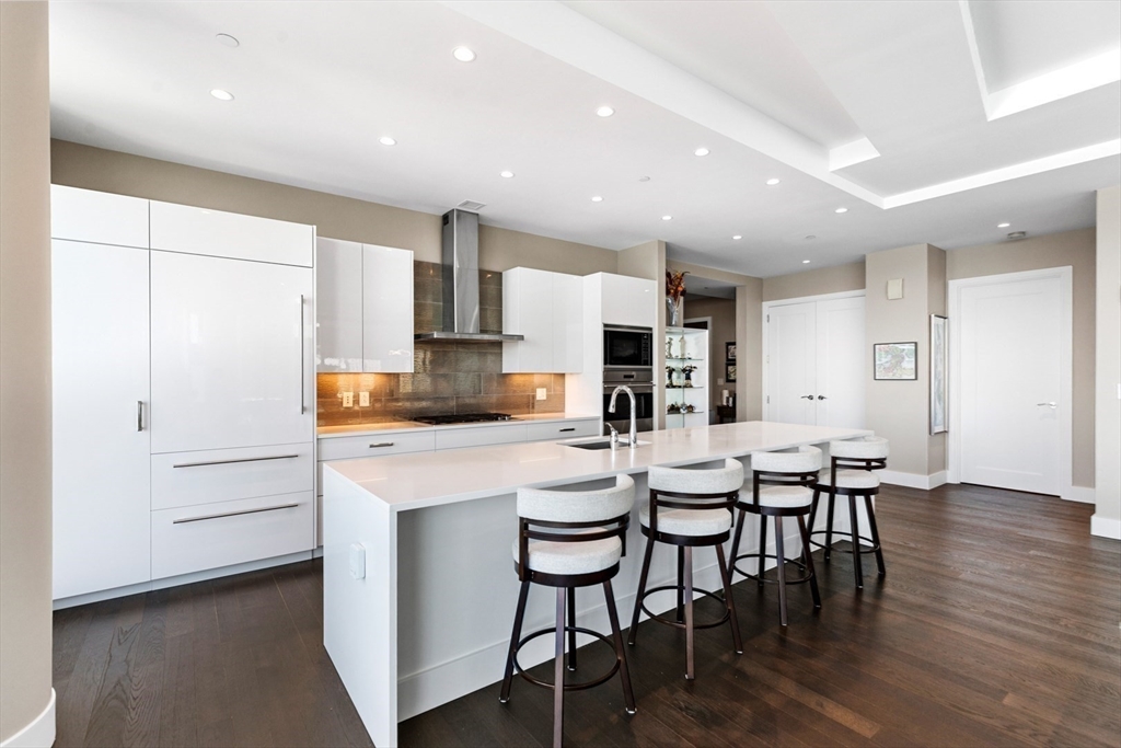 50 Liberty Dr #10K Boston, MA 02210