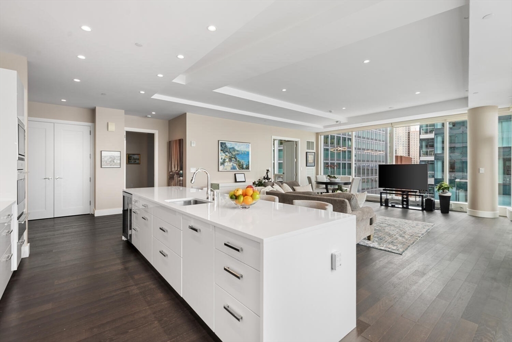 50 Liberty Dr #10K Boston, MA 02210