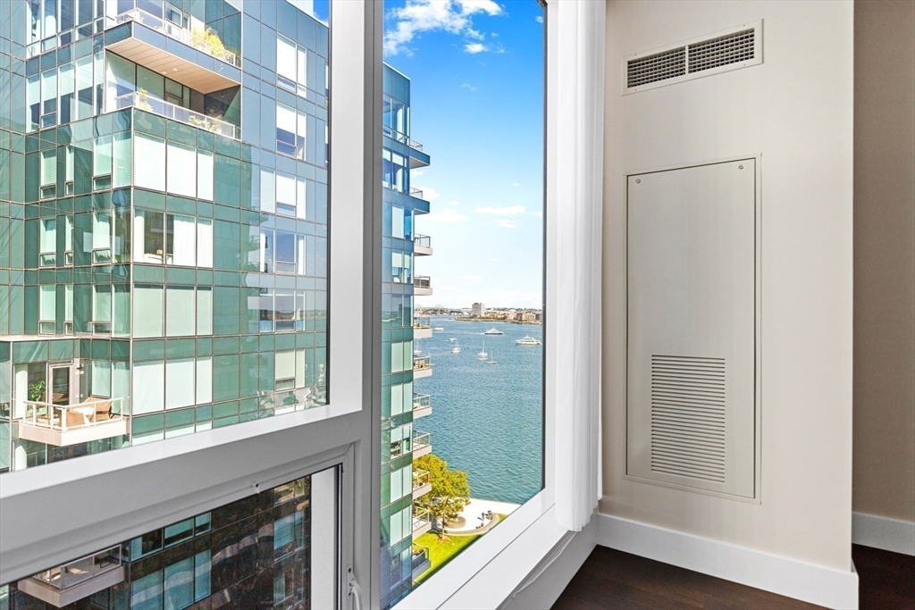 50 Liberty Dr #10K Boston, MA 02210