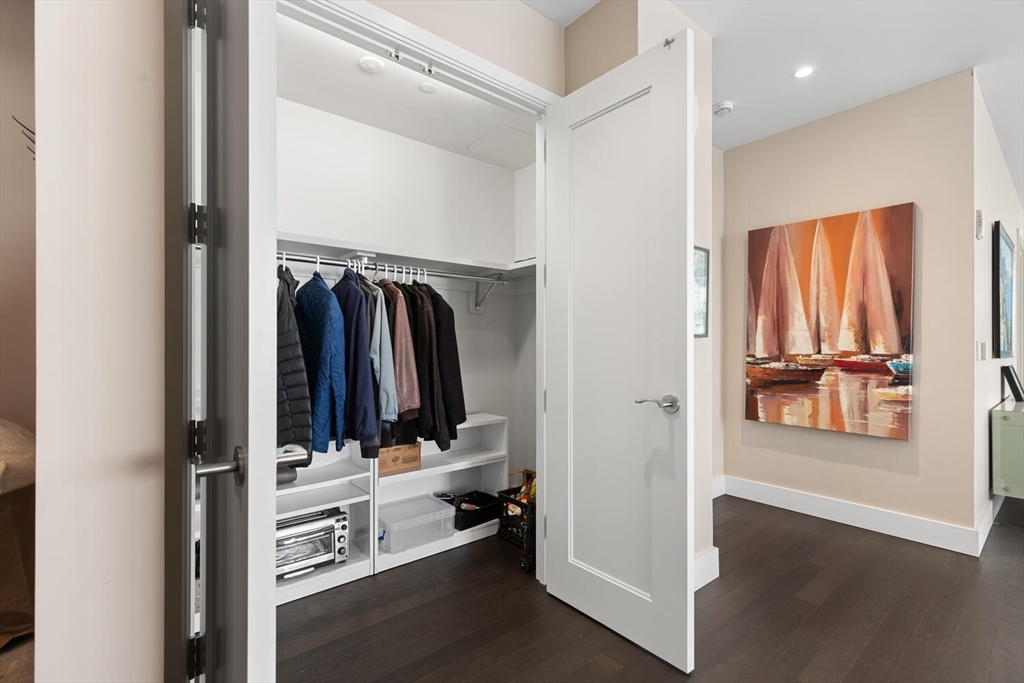 50 Liberty Dr #10K Boston, MA 02210