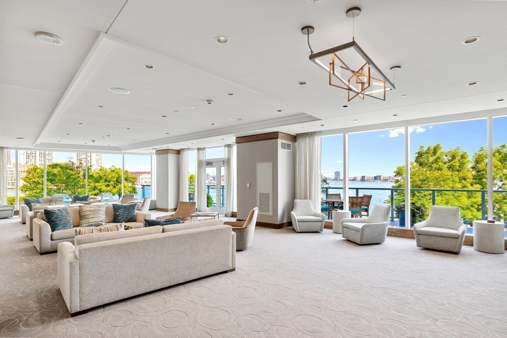 50 Liberty Dr #10K Boston, MA 02210