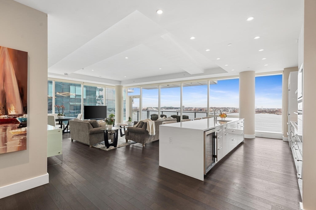 50 Liberty Dr #10K Boston, MA 02210