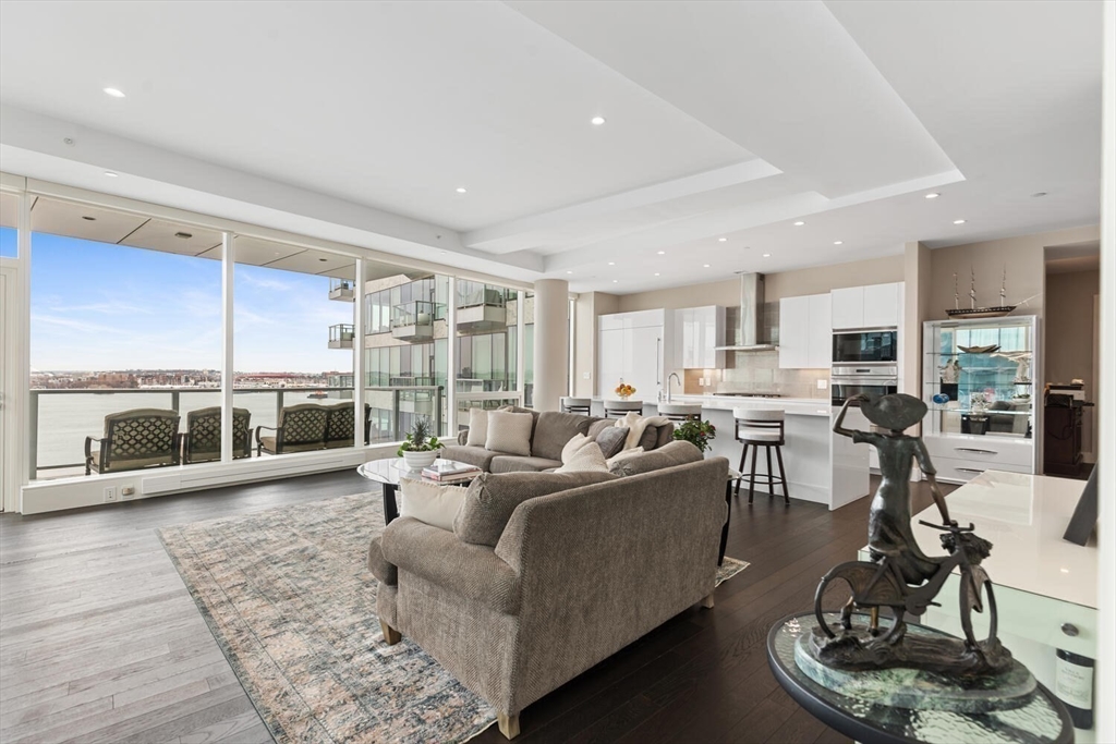 50 Liberty Dr #10K Boston, MA 02210