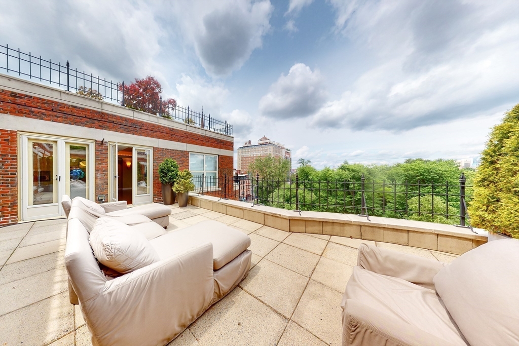 300 Boylston St #702 Boston, MA 02116