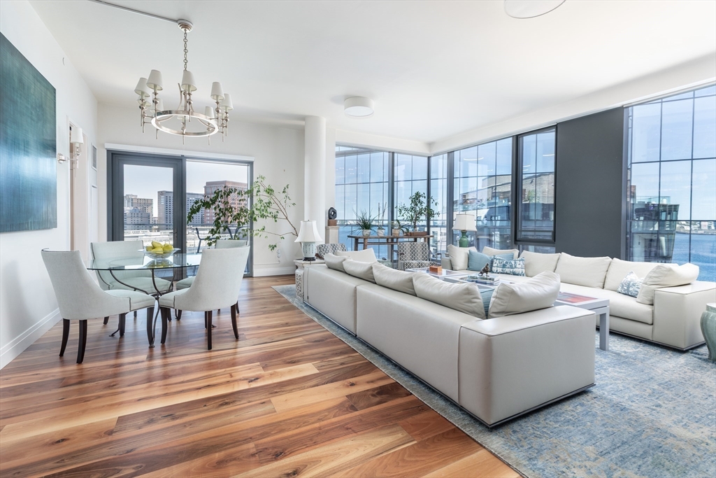 300 Pier 4th Blvd #PHM Boston, MA 02210 300 Pier 4th Blvd #PHM Boston, MA 02210