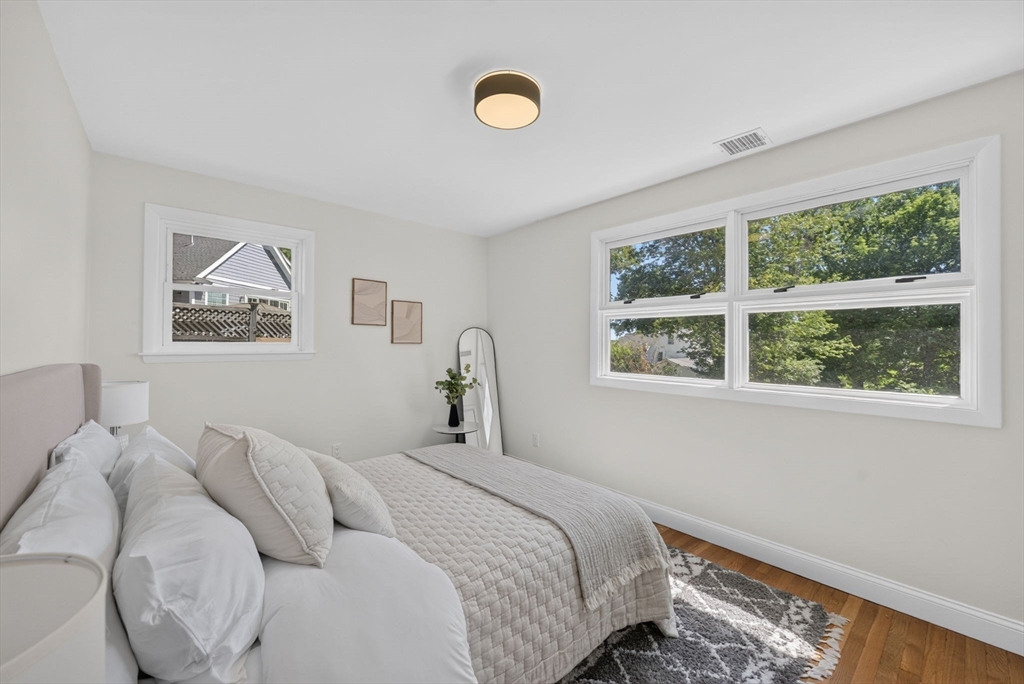 8 Everett St Wakefield, MA 01880