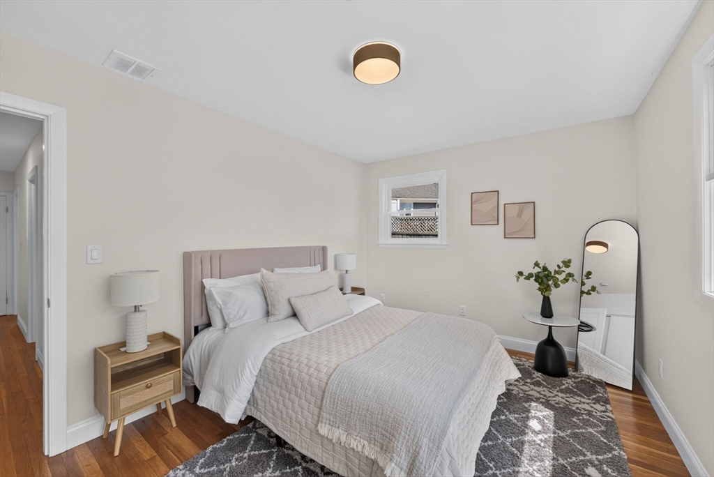 8 Everett St Wakefield, MA 01880