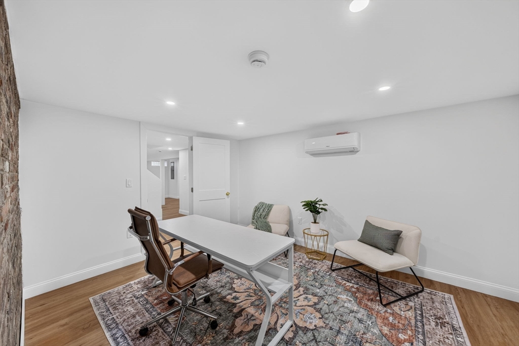 8 Everett St Wakefield, MA 01880