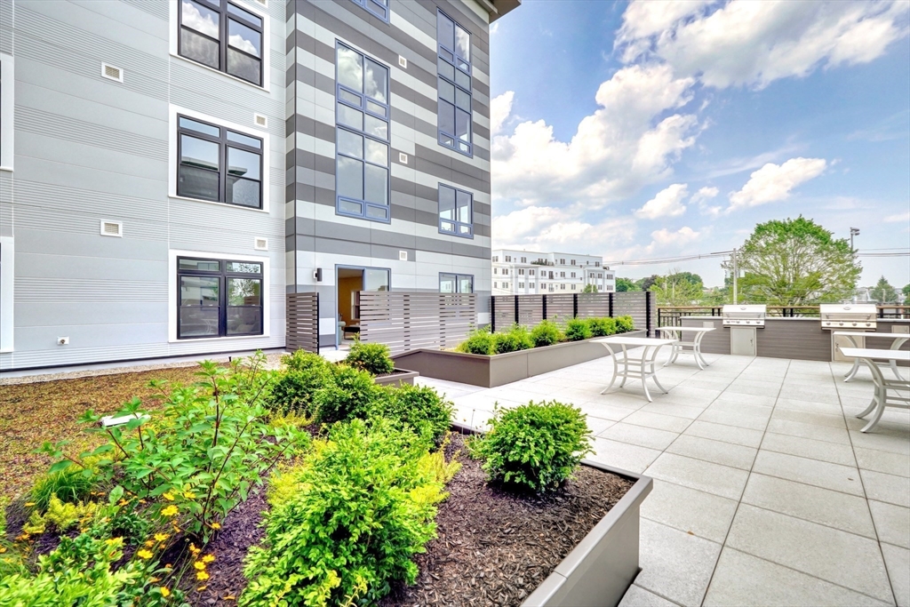 62 Foundry St #305 Wakefield, MA 01880