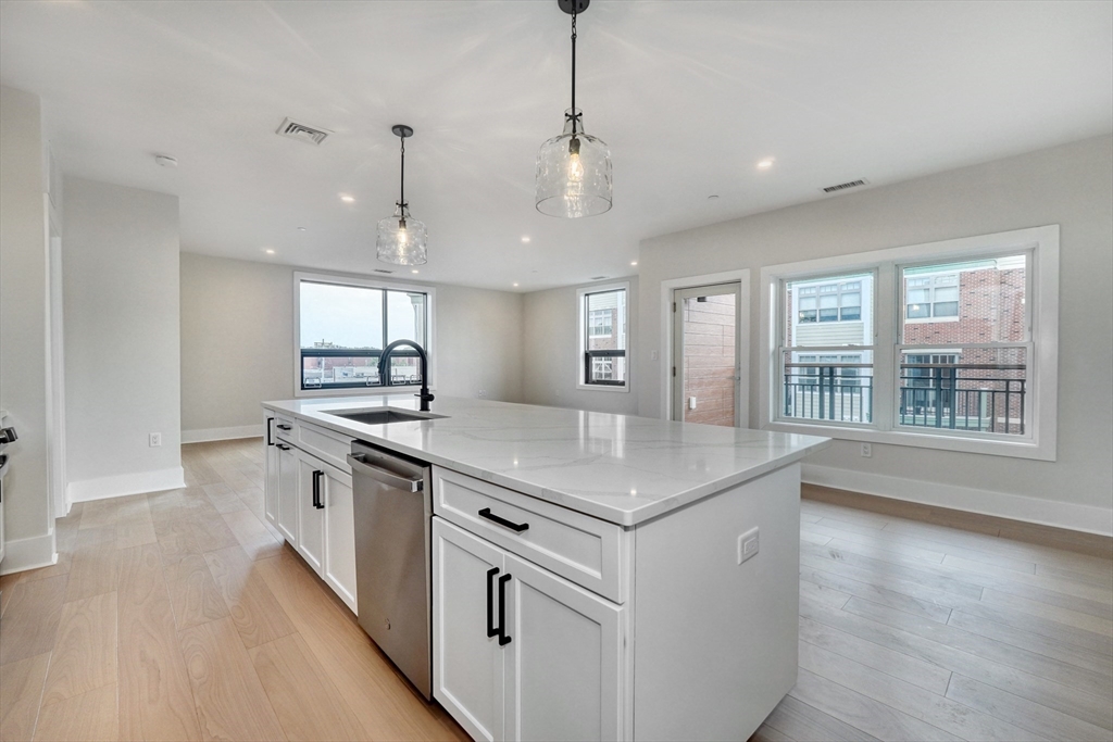 62 Foundry St #305 Wakefield, MA 01880