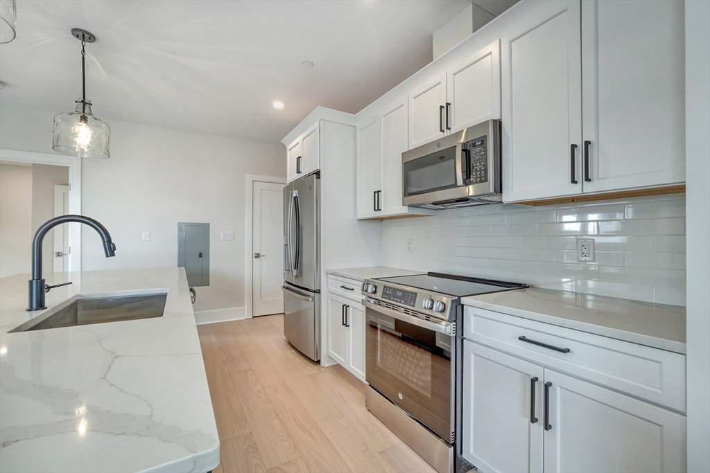 62 Foundry St #305 Wakefield, MA 01880