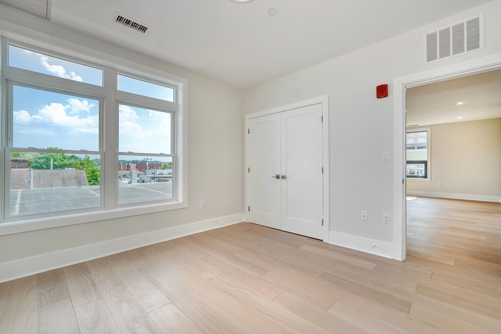 62 Foundry St #305 Wakefield, MA 01880