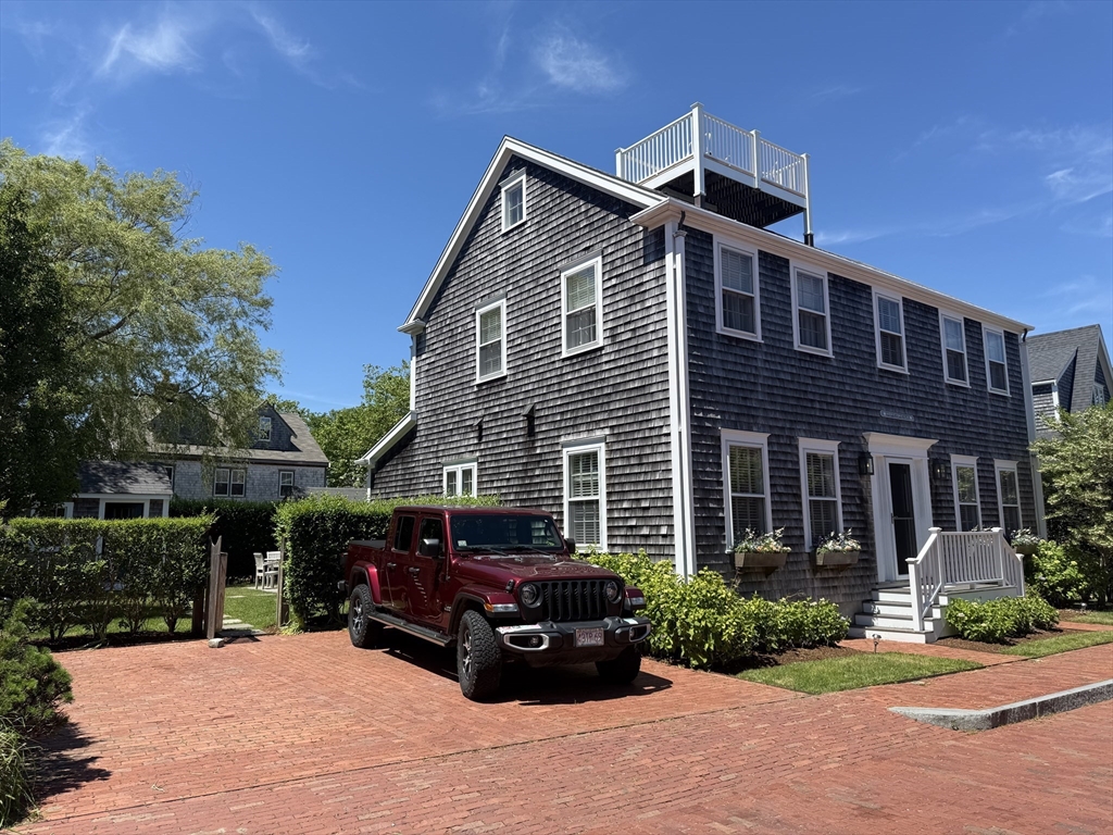 3 Dolphin Ct Nantucket, MA 02554