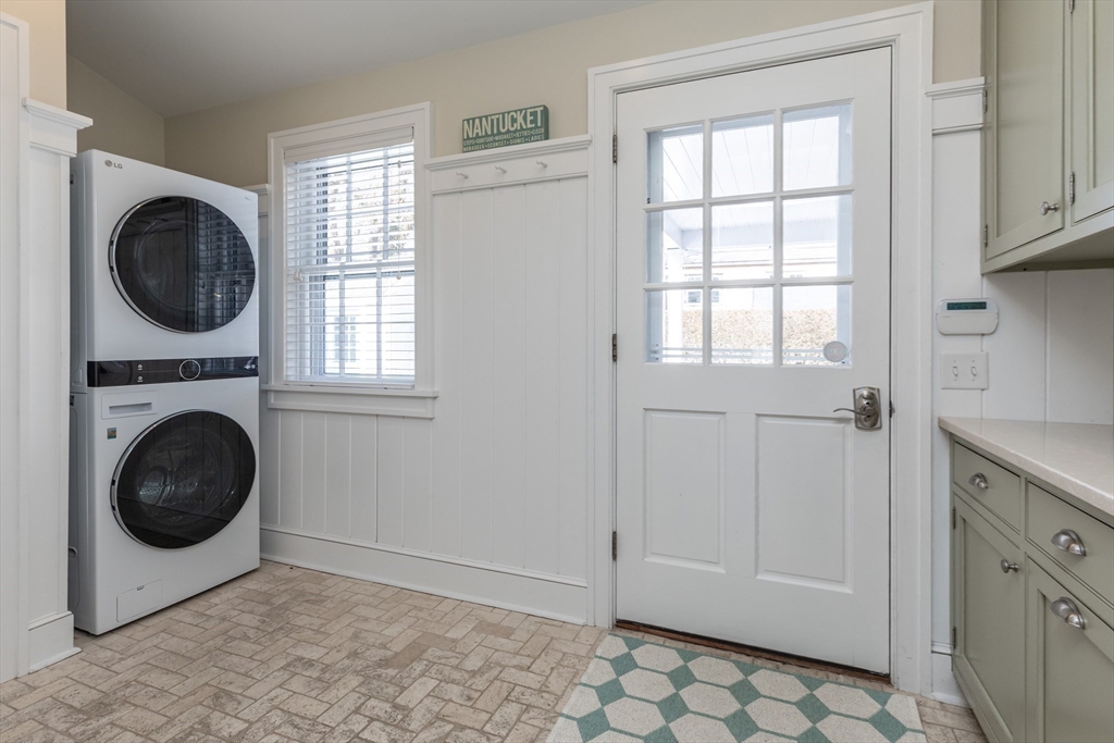 3 Dolphin Ct Nantucket, MA 02554
