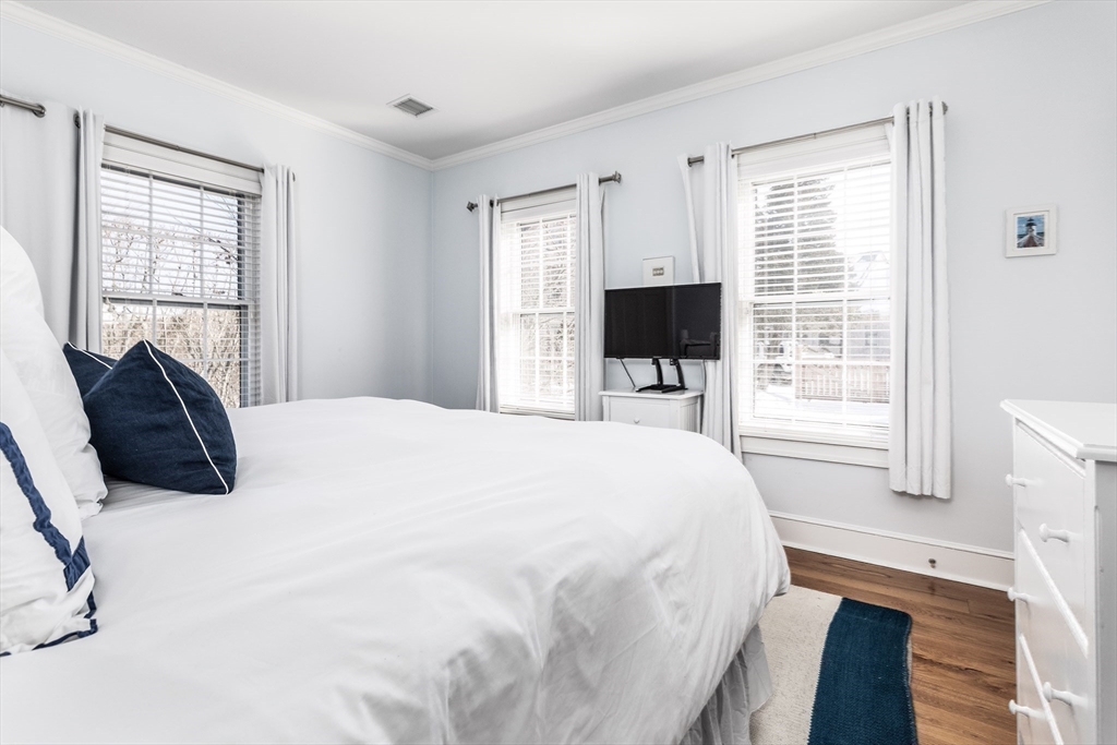 3 Dolphin Ct Nantucket, MA 02554