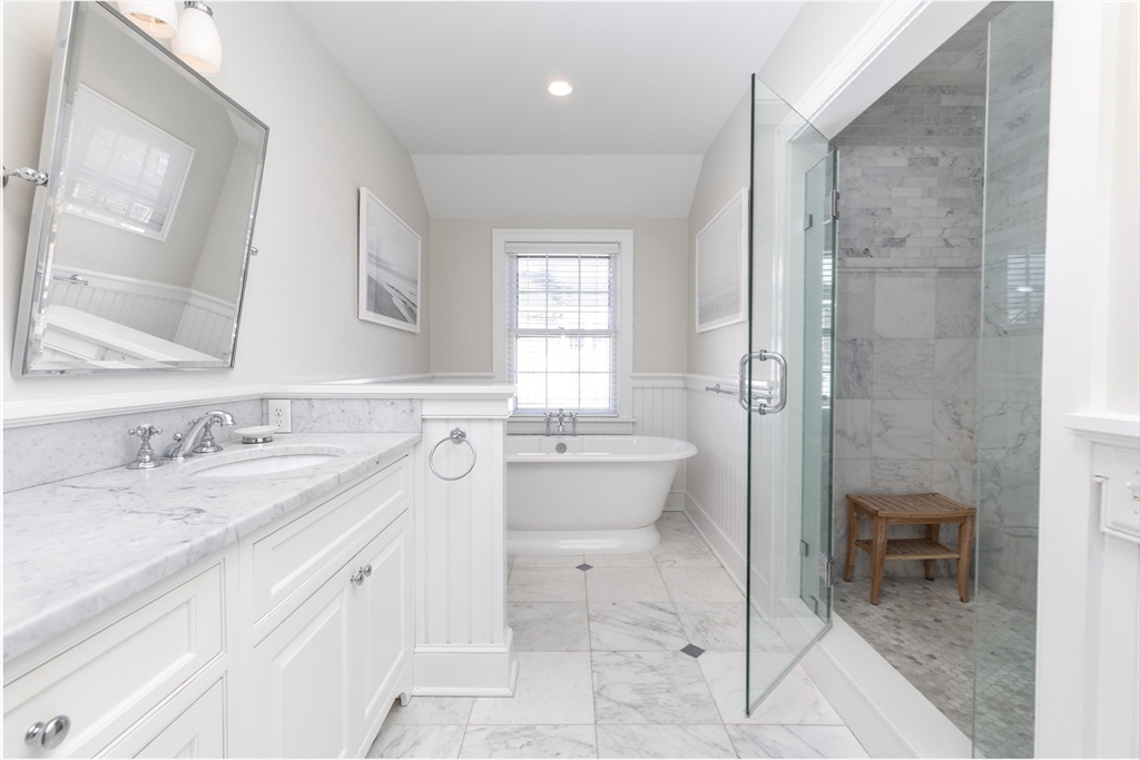 3 Dolphin Ct Nantucket, MA 02554
